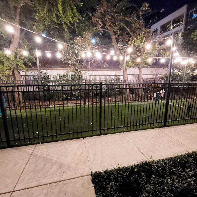 Beautiful Riverwalk Apt With Full Amenities, King Bed & Free Parking San Antonio Exterior foto