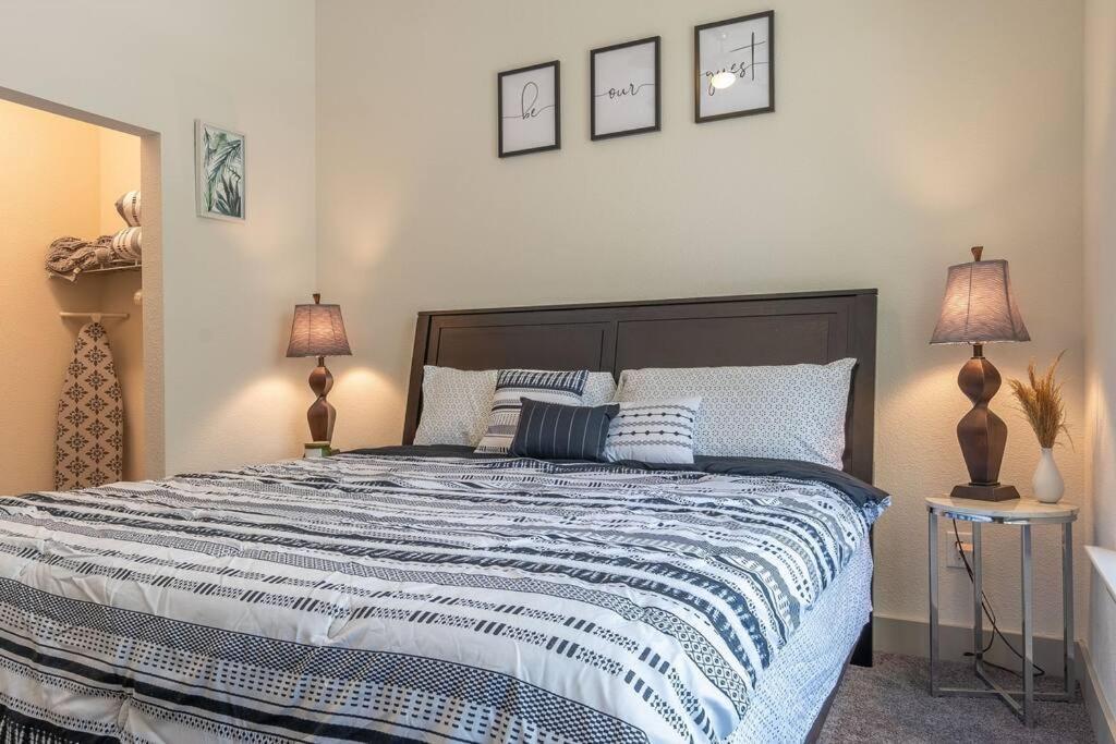 Beautiful Riverwalk Apt With Full Amenities, King Bed & Free Parking San Antonio Exterior foto