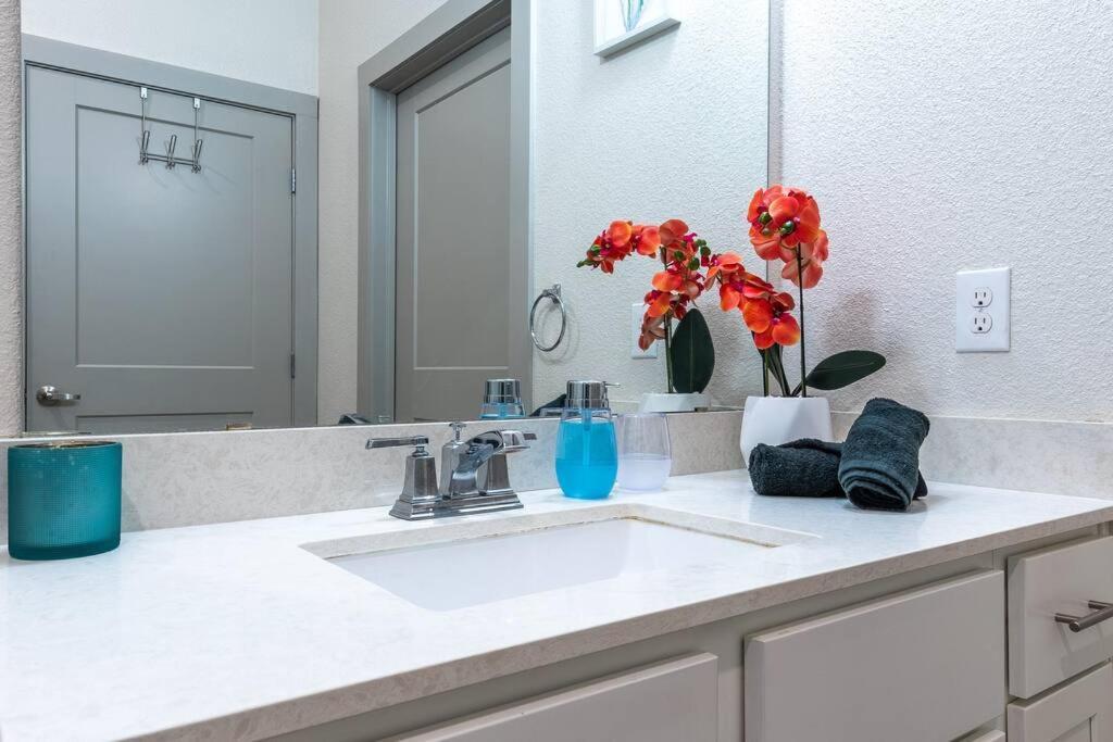 Beautiful Riverwalk Apt With Full Amenities, King Bed & Free Parking San Antonio Exterior foto